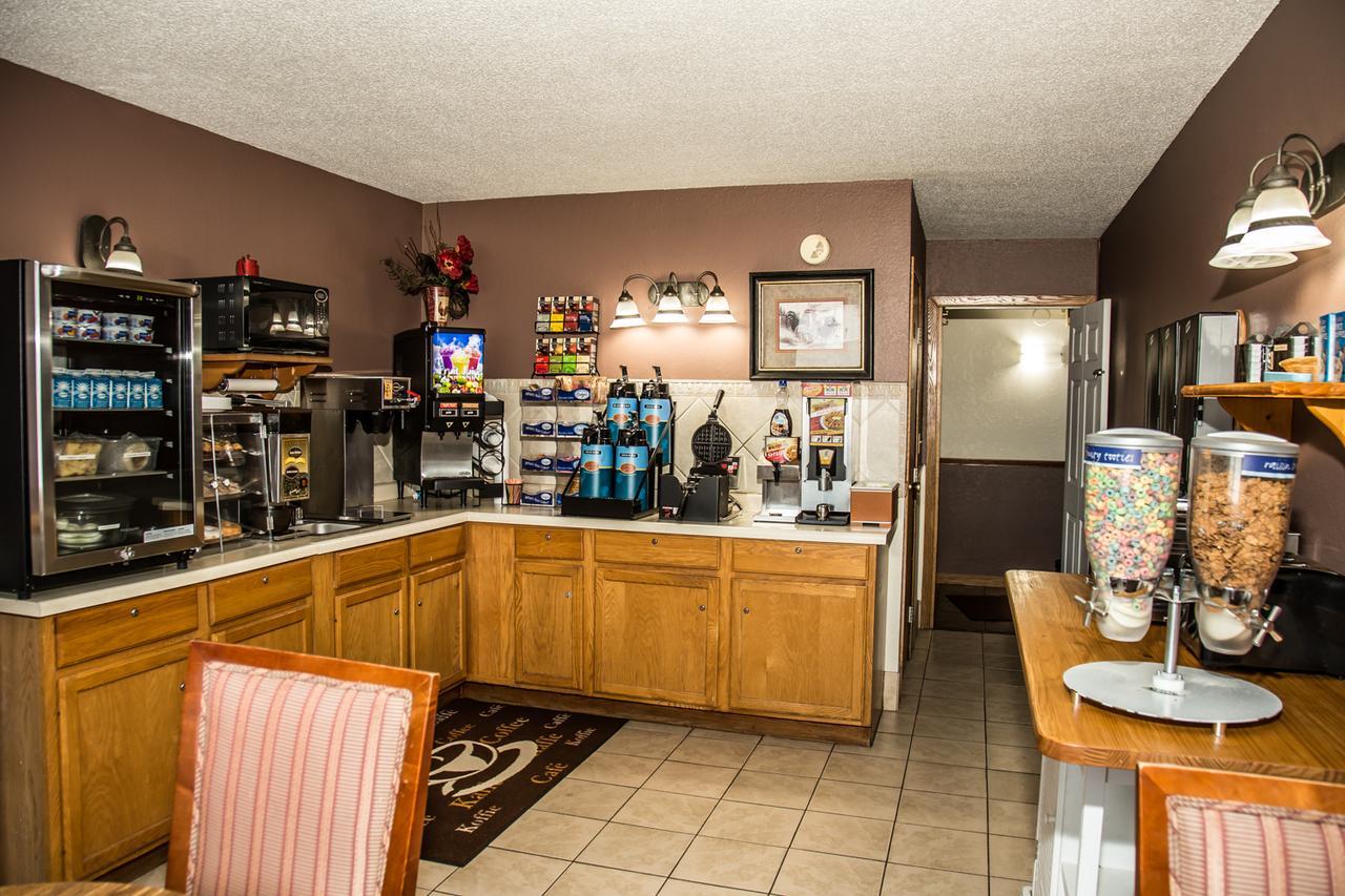 Americas Best Value Inn & Suites Detroit Lakes Exterior foto