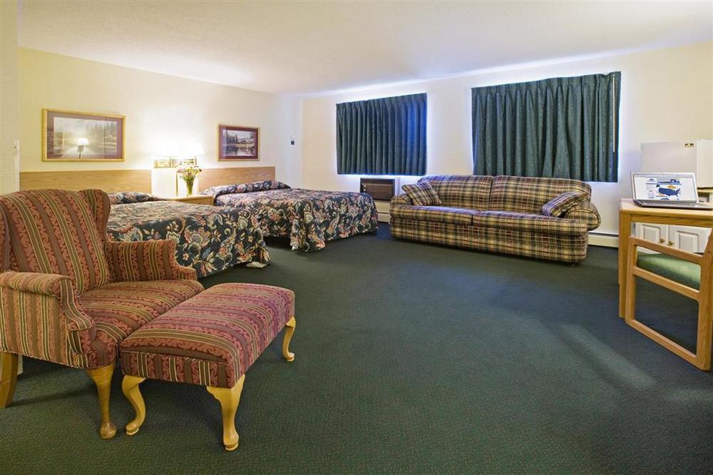 Americas Best Value Inn & Suites Detroit Lakes Quarto foto